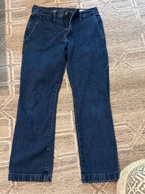 GAP Straight-Leg Jeans in Dark Blue